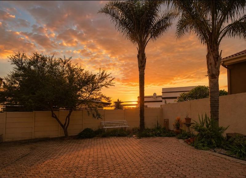 4 Bedroom Property for Sale in Hartenbos Heuwels Western Cape